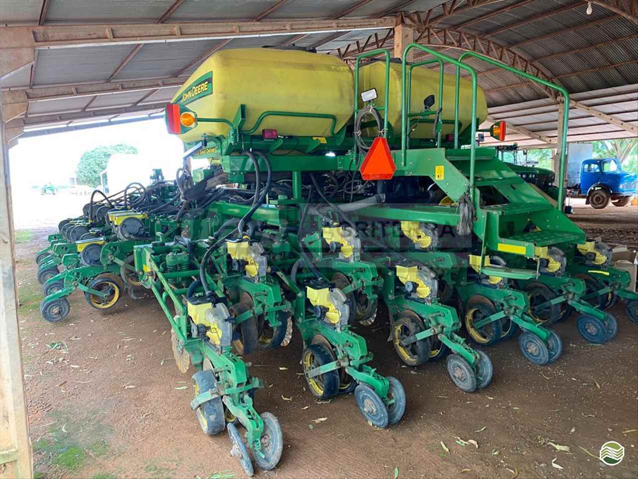 PLANTADEIRA JOHN DEERE PLANTADEIRAS DB40 Agriterra - Stara - MT LUCAS DO RIO VERDE MATO GROSSO MT